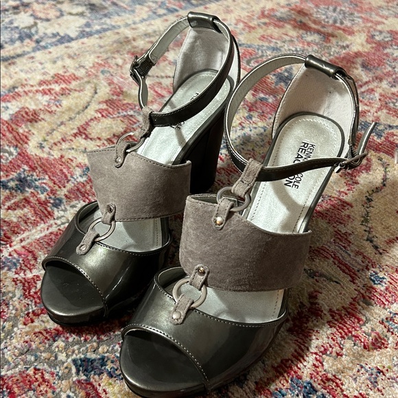 Kenneth Cole Daze Shock 4” Platform Heels in Gunmetal Suede and Patent. Size 9. - Picture 1 of 8